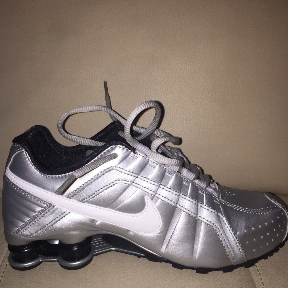 Women’s Nike Air Shox